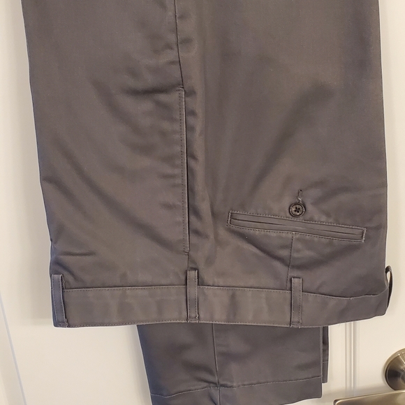 Lands' End 34 Waist Chinos pants - Picture 3 of 3